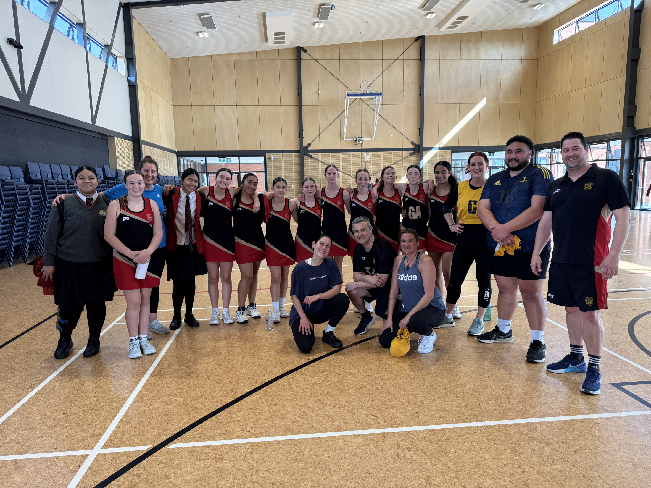 Staff VS AIMS Netball